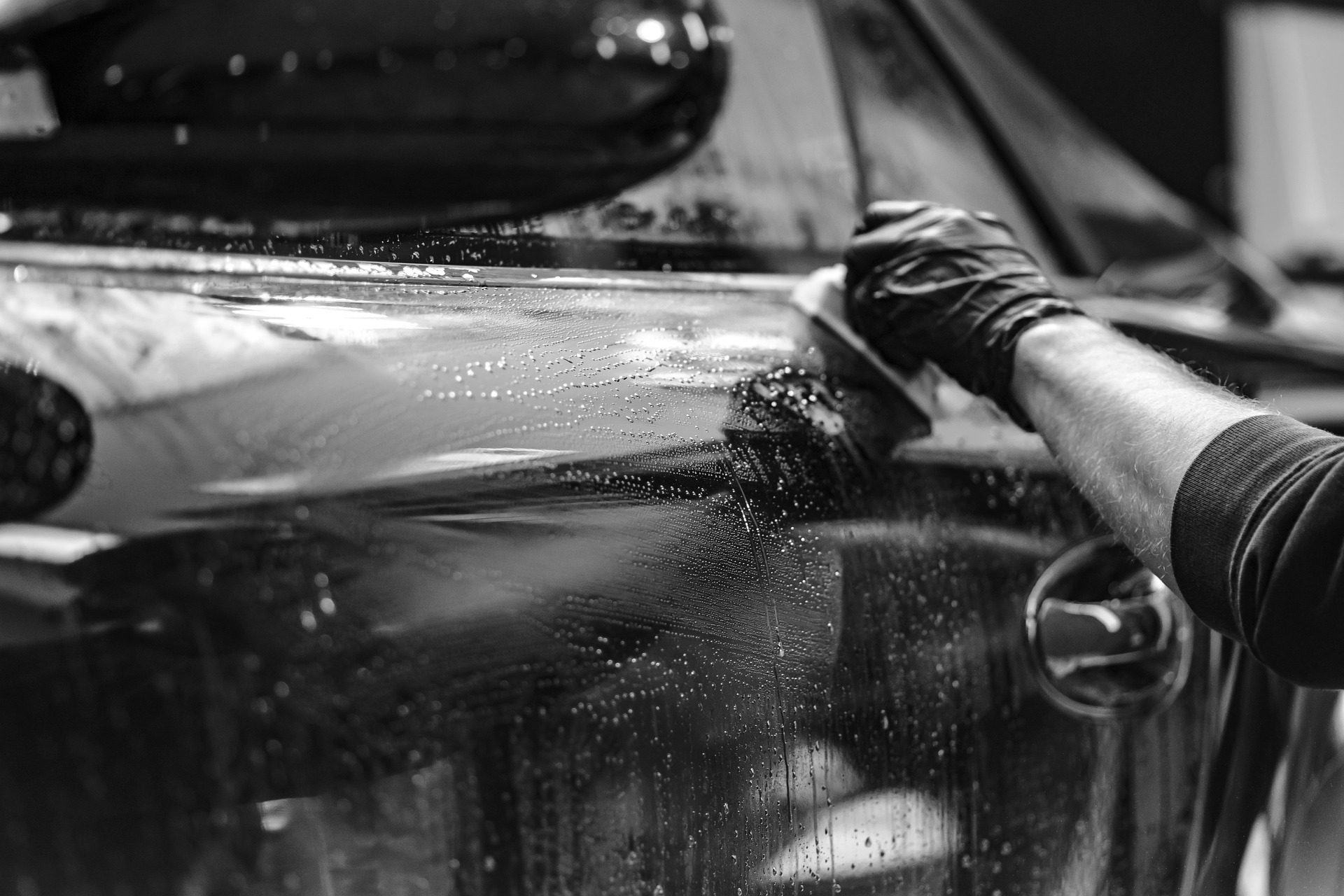 washing a black car