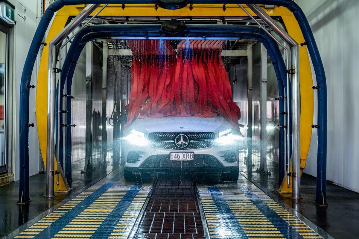 drive through car wash at zoom carwash